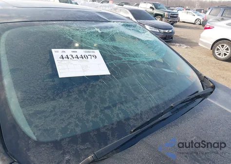 2017 Ford Fusion Hybrid Titanium z USA, uszkodzony, nr VIN 3FA6P0RU1HR359869